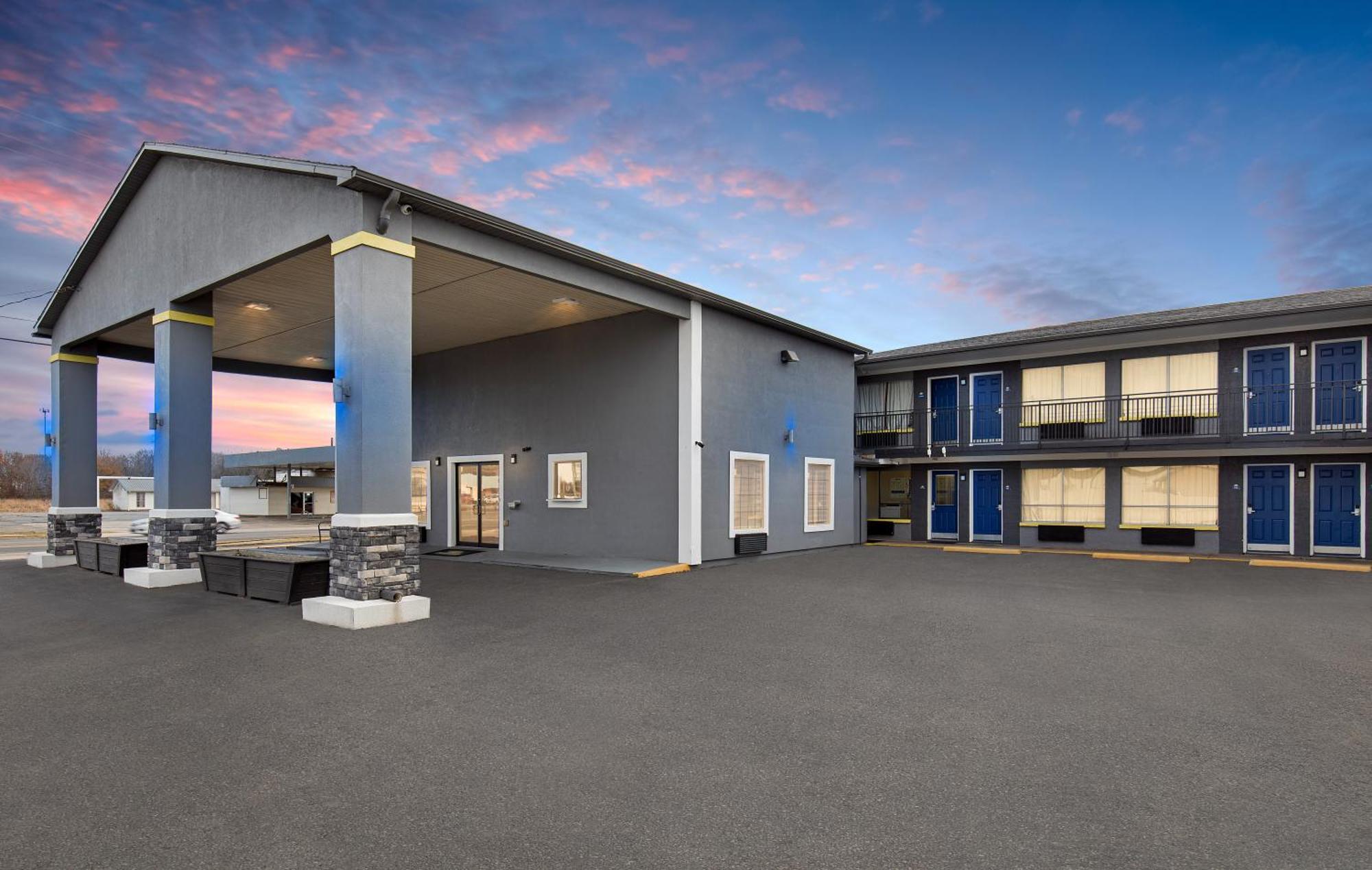 Days Inn By Wyndham Carlisle Exterior photo